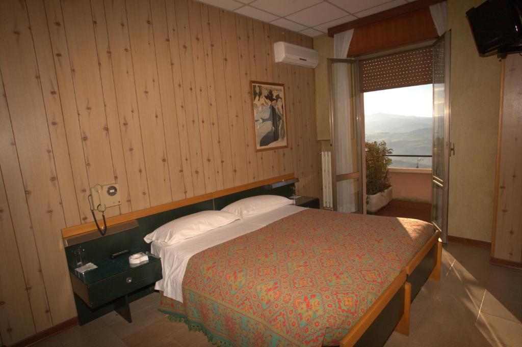 Hotel Quercia Antica San Marino Quarto foto